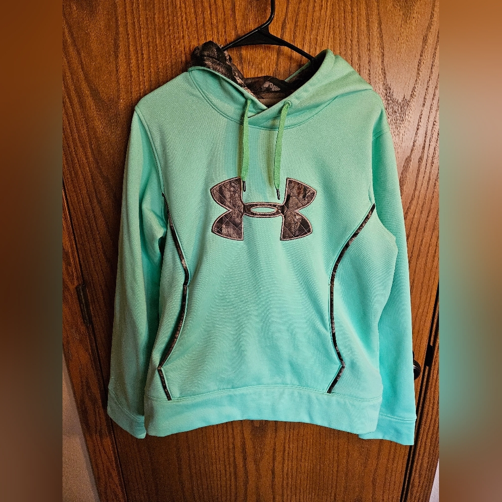 Under Armour Sweatshirt